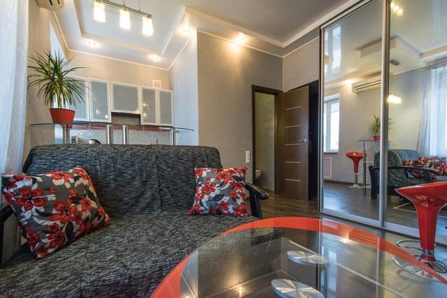 Modern Luxury Studio In The Center Of Kharkiv At Konstitutsii Square Экстерьер фото
