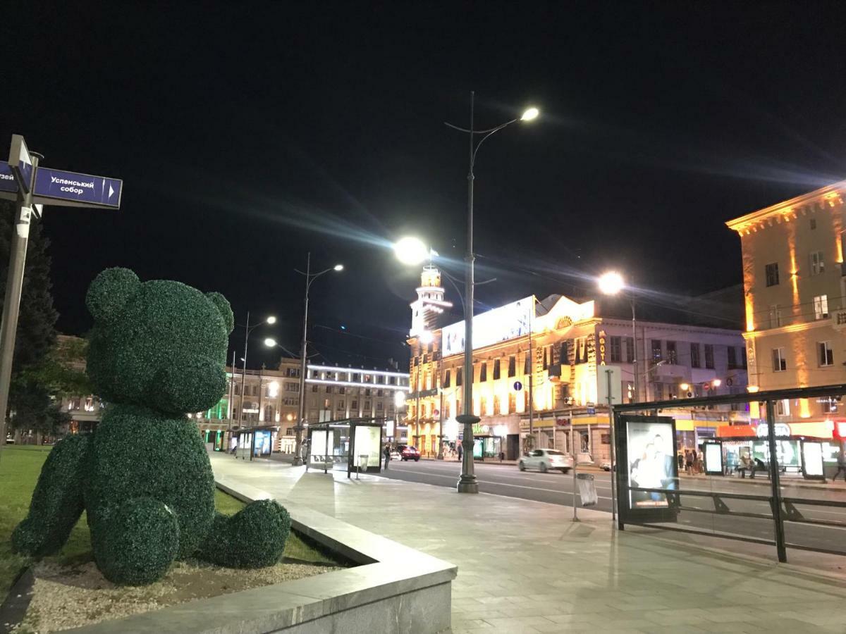 Modern Luxury Studio In The Center Of Kharkiv At Konstitutsii Square Экстерьер фото